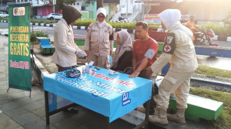Warga Kota Padang Serbu Layanan Pemeriksaan Kesehatan Gratis Kesdam XX/Tuanku Imam Bonjol